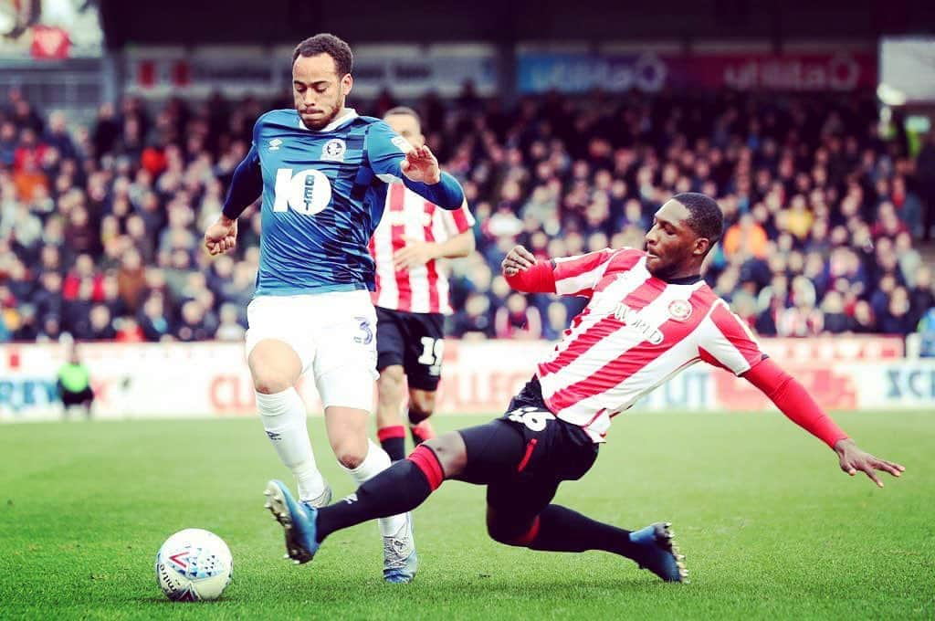 エリオット・ベネットさんのインスタグラム写真 - (エリオット・ベネットInstagram)「Great battling away point against a good Brentford team. On to two home games now to try and keep the momentum going 🙌🏽⚽️」2月24日 4時57分 - ebenno88