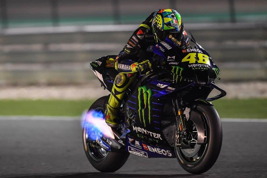 MotoGPさんのインスタグラム写真 - (MotoGPInstagram)「Heading for the last day of preseason testing like @valeyellow46! 🔥🔥🔥 Just one more day of track action before the real work starts 😎 #VR46 #QatarTest #MotoGP #Motorcycle #Racing #Motorsport」2月24日 5時00分 - motogp