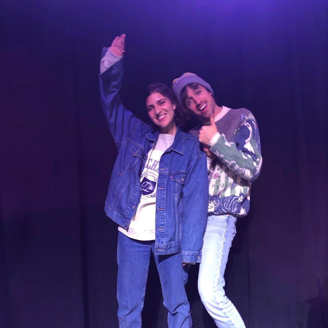 のインスタグラム：「Some photos from after the show last night 🎭🦢🪐thank u San Francisco! East coast OMG SO SOON」