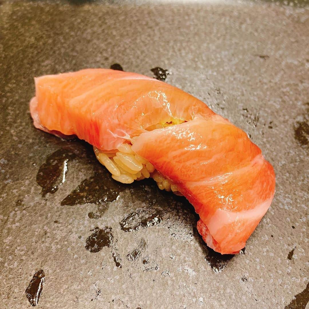 森田真結子さんのインスタグラム写真 - (森田真結子Instagram)「🍣🍣🍣🍣🍣﻿ ﻿ あん肝﻿ きんめ﻿ ひらめ﻿ しめいわし﻿ すみいか﻿ ほたて﻿ 中トロ﻿ 大トロ﻿ ぼたんえび(手渡しだから写メなし)﻿ ばふんうに﻿ 穴子﻿ ﻿ ランチから美味しいのを食べるって﻿ 最高に幸せ﻿ ﻿ 🍣🍣🍣🍣🍣﻿ ﻿ #sushi #すし #寿司 #🍣」2月24日 6時41分 - mayodarts