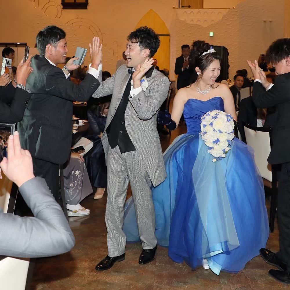 ブライダル グランシア須賀川《福島県須賀川市：結婚式場》さんのインスタグラム写真 - (ブライダル グランシア須賀川《福島県須賀川市：結婚式場》Instagram)「ゲストの笑顔に迎えられてお2人も笑顔に😍💕✨お色直し入場シーン❤️ #須賀川の結婚式場 #須賀川結婚式 #グランシア須賀川 #グランシア #オリジナルウェディング #wedding #happy #プレ花嫁 #プレ花婿 #貸切 #結婚式 #ブライダル #オシャレ #人気式場 #幸せ結婚式 #ナチュラル #japan #sukagawa」2月24日 7時06分 - granciasukagawa