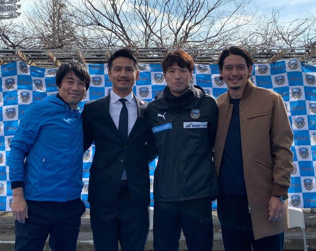 谷口博之さんのインスタグラム写真 - (谷口博之Instagram)「開幕戦  セレモニーありがとうございました😭🙏 久しぶり会えた人達がたくさんいました^_^！ これからスカウト活動、サッカースクールを頑張っていきます⚽️ #サガン鳥栖 #川崎フロンターレ」2月24日 8時14分 - hiroyukitaniguchi29