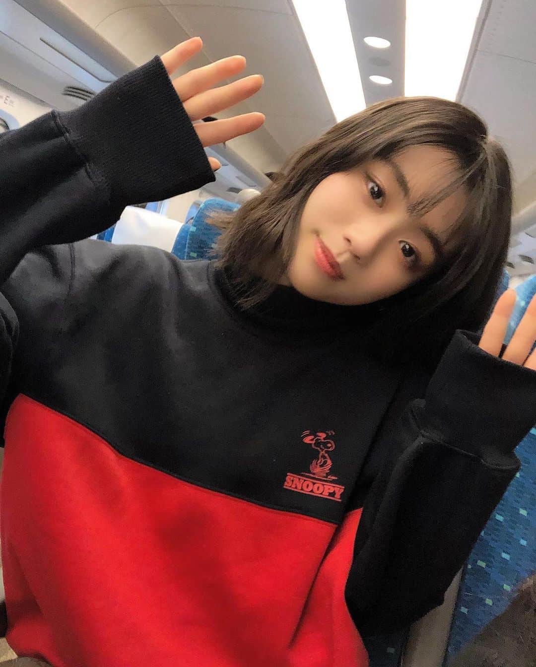 多田成美のインスタグラム：「最近ハマってるスヌーピーさんトレーナー♥  写真とは全く関係ないけど、この間nicola卒業の撮影が終わりました☺️3年分くらい泣きました笑  #nicola」