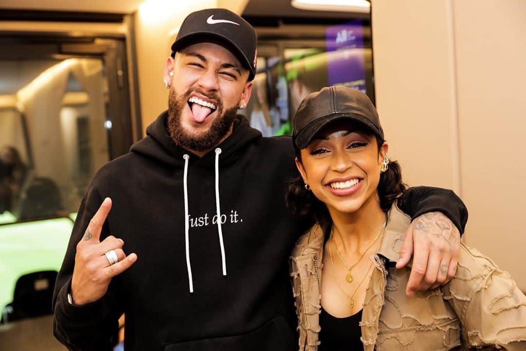 ネイマールさんのインスタグラム写真 - (ネイマールInstagram)「Nice to meet u @lizakoshy」2月24日 8時12分 - neymarjr