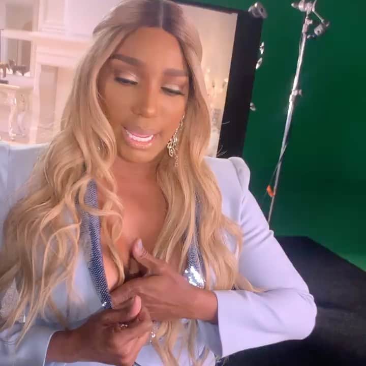 ネネ・リークスのインスタグラム：「Tune into the Real Housewives Of Atlanta TONIGHT at 8pm on @bravotv #yougirlscouldNEVER #longasilive my sis @tonibraxton」