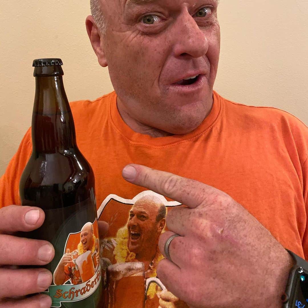 ディーン・ノリスのインスタグラム：「Have a @schraderbrau_bb and enjoy @bettercallsaulamc tonite!!」