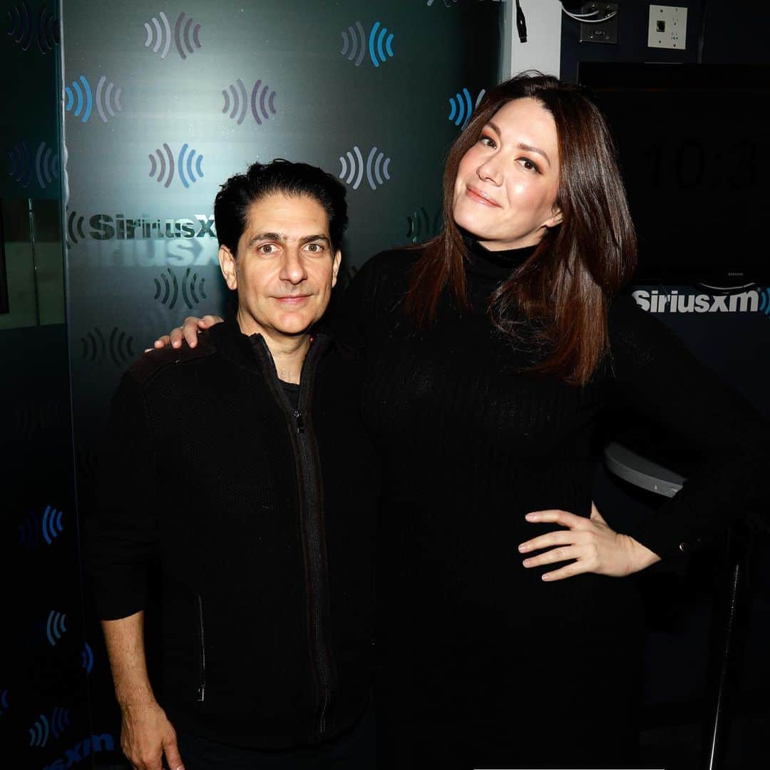 ミッチェル・コリンズさんのインスタグラム写真 - (ミッチェル・コリンズInstagram)「TOMORROW: NYC icon @realmichaelimperioli joins me in the studio to talk @nbclincolnrhyme, his new film Cabaret Maxime, shares a hilarious Goodfellas story that I will hold dear to me forever, and somehow doesn’t storm out after I insist on saying “Bone Collector” an uncomfortable amount of times. PLUS: My mother’s favorite blazer-wearer, it’s best-selling author and financial guru @therealsuzeorman! My mom’s had this pic of them as her phone screensaver since it was taken last year, and I hope Suze takes one look at my finances and cancels all my credit cards w/out permission🤞🏻Tune in to @siriusxm 109 starting at 7AM tomorrow for this and more but really how much else could u want? #themichellecollinsshow 📸: @marohagopian」2月24日 10時23分 - michcoll