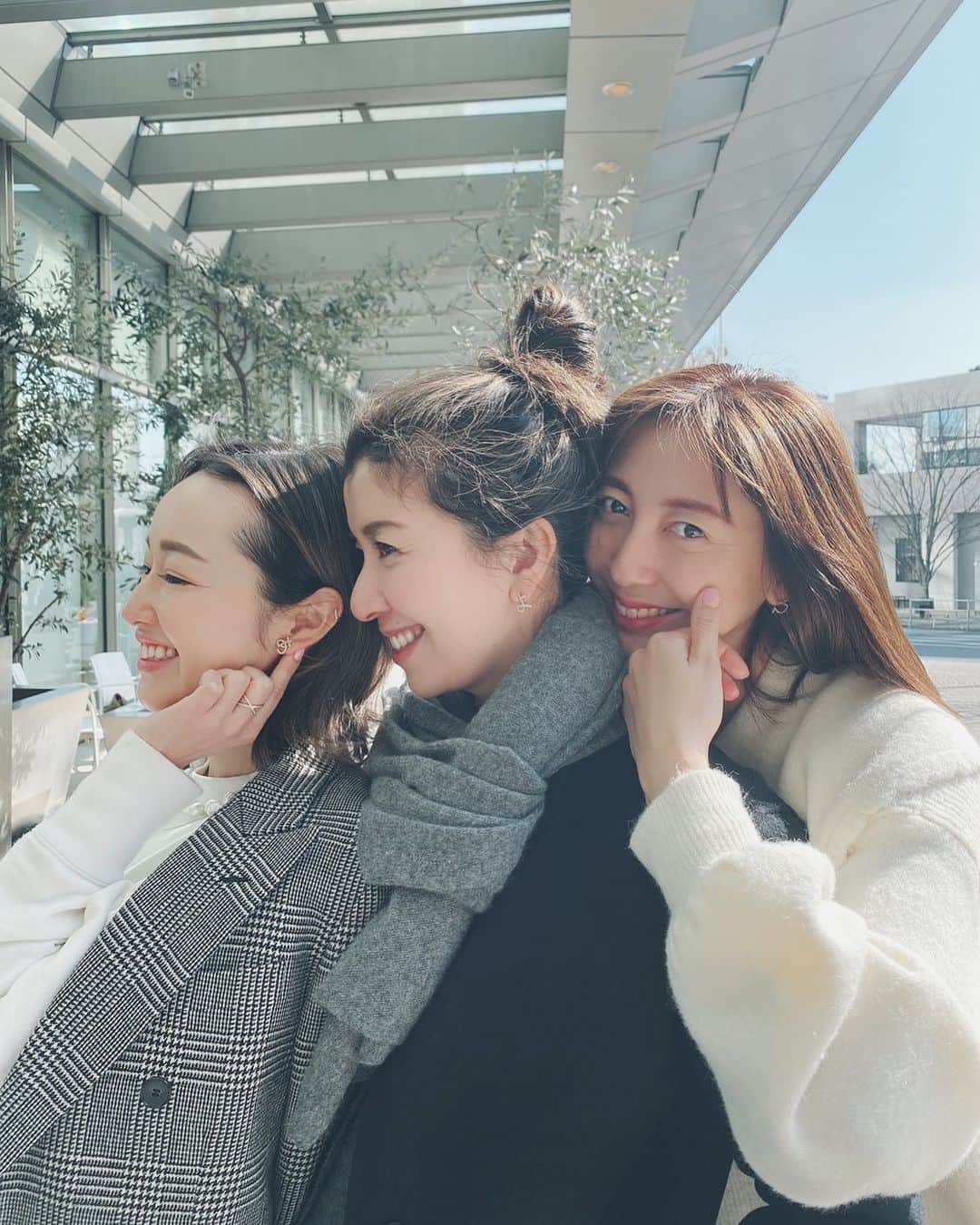 のインスタグラム：「ひらがなピアス「あ」「よ」「ひ」👀💘　#tokyo #bijoudem #mioharutaka #girlfriends #ひらがな」