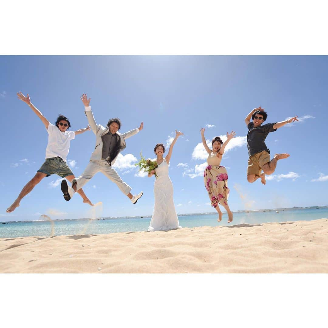 ハワイフォトウェディングのCheers Weddingさんのインスタグラム写真 - (ハワイフォトウェディングのCheers WeddingInstagram)「* ご友人様と一緒の撮影も可能です♡ . 3月にハワイフォトツアーをご検討中のお客様必見！！ 🔸5組様限定🔸 3月直前割スペシャルキャンペーン実施！！ 合計$90もお得に！！ ＊2月20日（木）〜2月29日（土）までのお申込み限定🌴 . ①通常ビーチ撮影プラン$40オフ ②ブーケ選び放題($50相当)プレゼント ③撮影データ10カット追加プレゼント . ※新規お申込み時限定特典です。 ※キャンペーンご利用の場合は必ずお申込み時にお伝え下さい。  お申込み後の適応は出来かねます。 ※他キャンペーンとの併用不可。 . . ◆ハワイでのフルオーダーウェディングはこちら♪ @cheers_wedding * ◆ハワイでの手軽&web申込のCUTEなウェディングはこちら♪ @cheers_lilii * #チアーズウェディング #チアーズウエディング #ハワイウェディング #ハワイウエディング #フォトウェディング #リゾートウェディング　 #フォトツアー #ハワイ旅行 #ハワイ挙式 #ハワイ婚 #cheerswedding #hawaiiwedding #日本中のプレ花嫁さんと繋がりたい #ウェディングニュース #プレ花嫁　 #卒花嫁 #前撮り　 #後撮り #ハワイ前撮り  #ハワイ後撮り #2020春婚  #2020夏婚  #結婚準備 #ハワイフォトツアー #ウエディングフォト #フォトウェディング #ハワイハネムーン #ハネムーンフォト」2月24日 11時55分 - cheers_photowedding