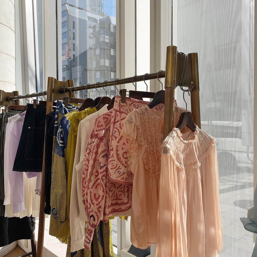 Loungedress officialのグルメインスタ