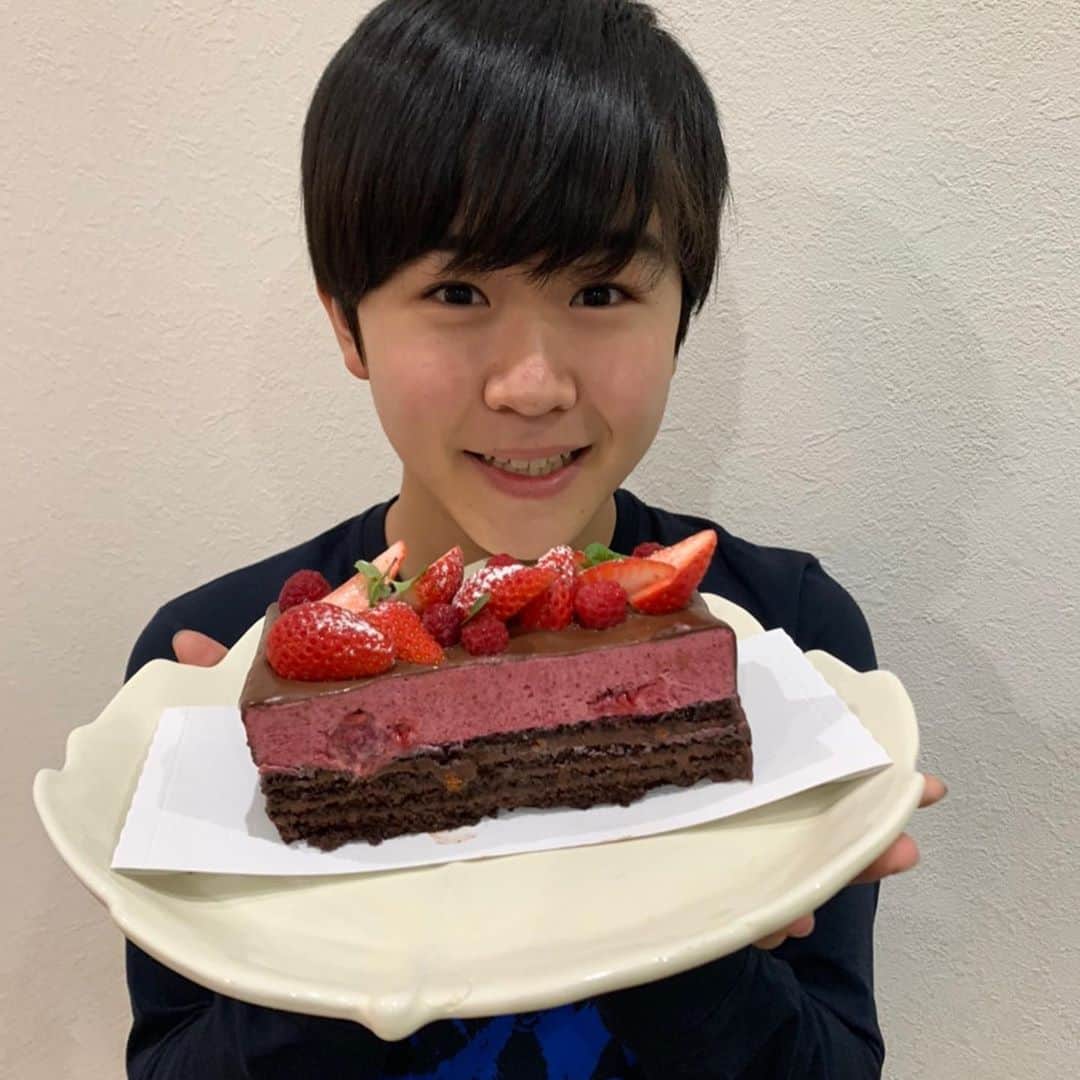 鈴木福さんのインスタグラム写真 - (鈴木福Instagram)「この間、友達のお母さんが作ってくれたケーキ！  めちゃくちゃ美味しかった！ ありがとうございます！！ また食べたいです(笑)  #ケーキ#友達#焼いてくれた#ありがとうございます」2月24日 22時10分 - s_fuku_te