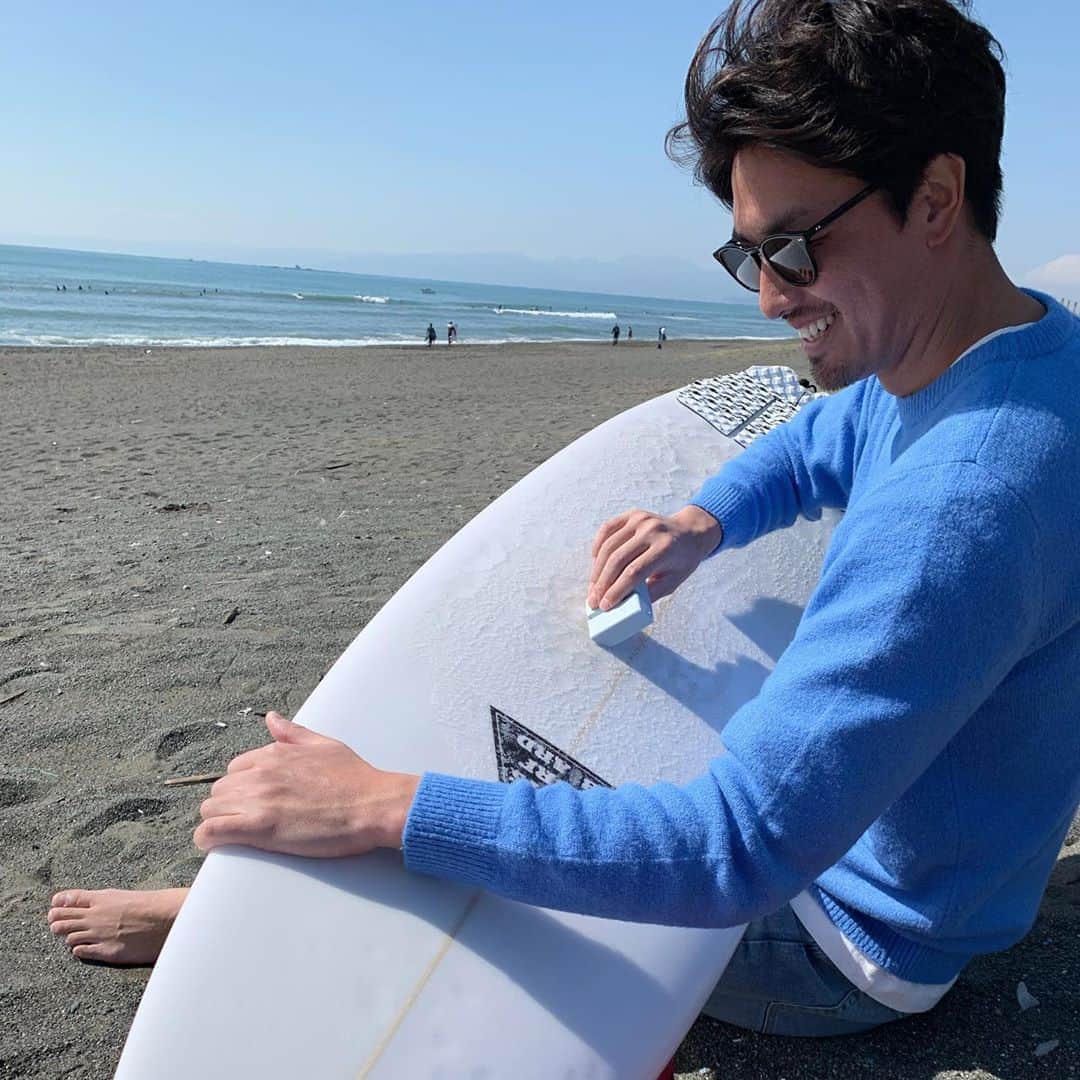 萩原章太のインスタグラム：「ｆｕｎｓｕｒｆ 1本だけ　いいライディングできたような🤷🏽‍♂️ #surf#surfer#surfing#ootd#beach#beachlife#surfboard#goodwave#funsurf #サーフ#サーフィン#サーファー#ビーチ#富士山」