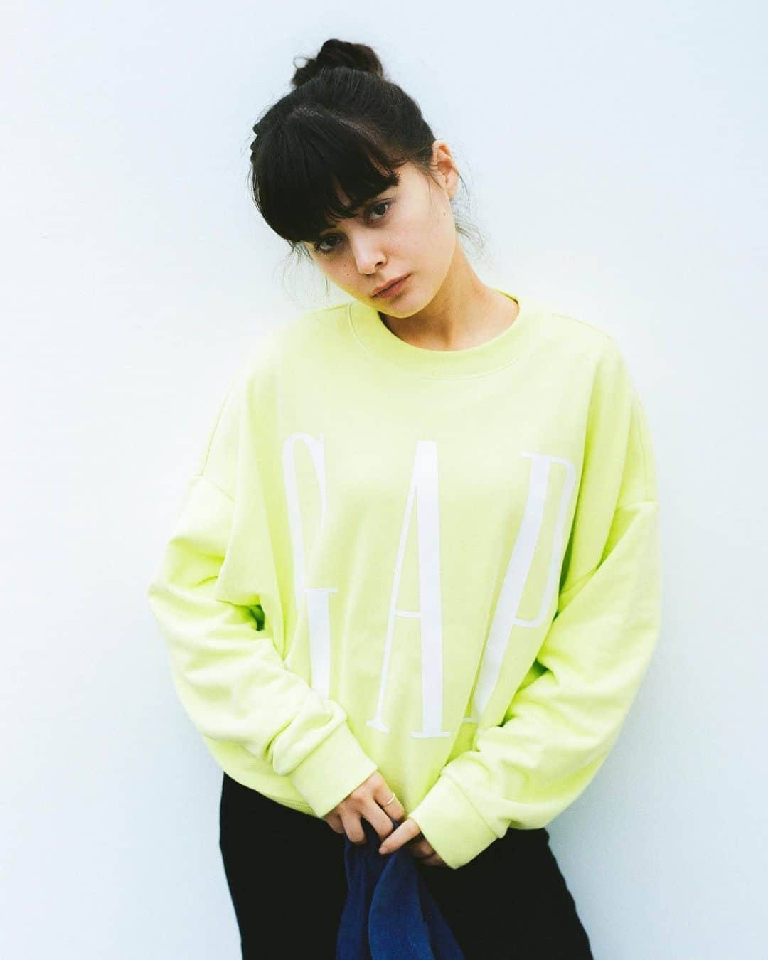 エイミーのインスタグラム：「GAP三姉妹﻿🍋 ﻿  @gap_jp @drop_tokyo  #Gap #PR #カーボナイズドスウェット」