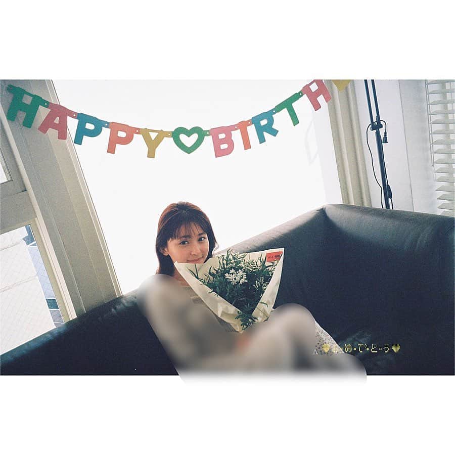 久間田琳加さんのインスタグラム写真 - (久間田琳加Instagram)「前回の投稿にたくさんのメッセージありがとうございました🎂 たくさんの方に支えて頂いていることをより実感できて、とても嬉しく思いますっ😭🤍 幸せな気持ちで19歳を迎えることができました☺️ #Birthday #19 #誕生日 #ラストティーン」2月24日 22時42分 - rinka_kumada0223