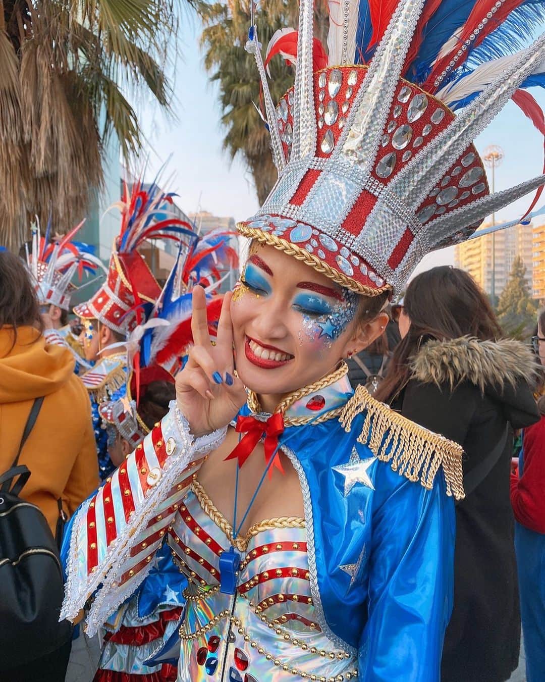 上枝恵美加さんのインスタグラム写真 - (上枝恵美加Instagram)「ピース✌️ ． ． #カーニバル #carnaval2020 #igertgn #American #🇺🇸 #tarragona #USA #carnaval #carnival」2月24日 23時06分 - emika_kamieda