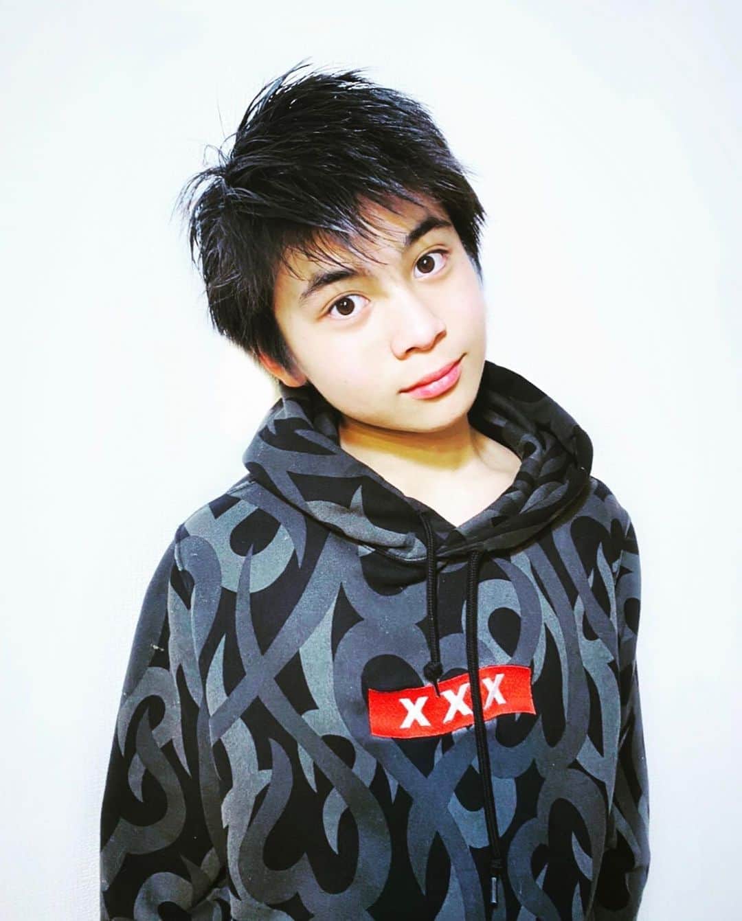 ひゅうがのインスタグラム：「最高にカッコよくて着るだけでテンション上がります‼️ 着心地も最高、ヘビロテです✨✨ ありがとうございます‼️ #私服　#outfit  #GODSELECTIONxxx  #GSXXX #ゴットセレクショントリプルエックス #numbernine #ナンバーナイン  #吉田日向 #hyugayoshida  #hyudinate」