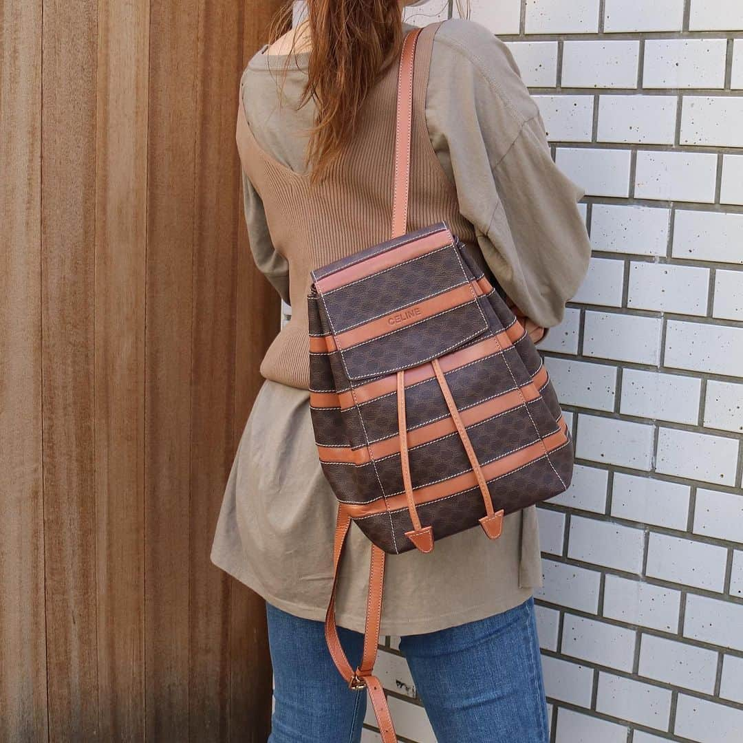 Vintage Brand Boutique AMOREさんのインスタグラム写真 - (Vintage Brand Boutique AMOREInstagram)「CELINE Vintage macadam backpack  Free Shipping Worldwide✈️ ✉️ info@amorevintagetokyo.com  #ヴィンテージ #セリーヌ #ヴィンテージセリーヌ #ヴィンテージブランドブティック #アモーレ #アモーレトーキョー #ヴィンテージショップ #表参道 #東京#celine #vintage #vintageceline #celinevintage #amoretokyo #amorevintage #vintageshop #Omotesando」2月24日 14時23分 - amore_tokyo