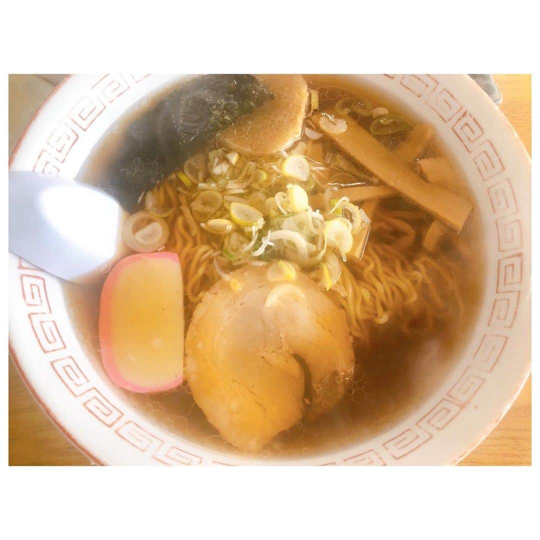 李ヒャンさんのインスタグラム写真 - (李ヒャンInstagram)「阿仁スキー場に向かう途中にある昔懐かしい雰囲気残る茶屋。 おでんが本当に絶品👏 鬼はらーめんがお気に入りだそうな。 私は朝かららーめんは食べられないので😅 朝食セットに🍚 レトルトおでんはもちろん購入。 もったいなくてまだ食べてませんw また行きたいな😊 #yum #yummy #おでん」2月24日 16時04分 - 73hyang