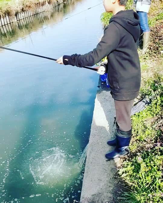 のインスタグラム：「釣り🎣 唐揚げと甘露煮にして食べる🥺 #おばちゃん昔の感覚取り戻す」