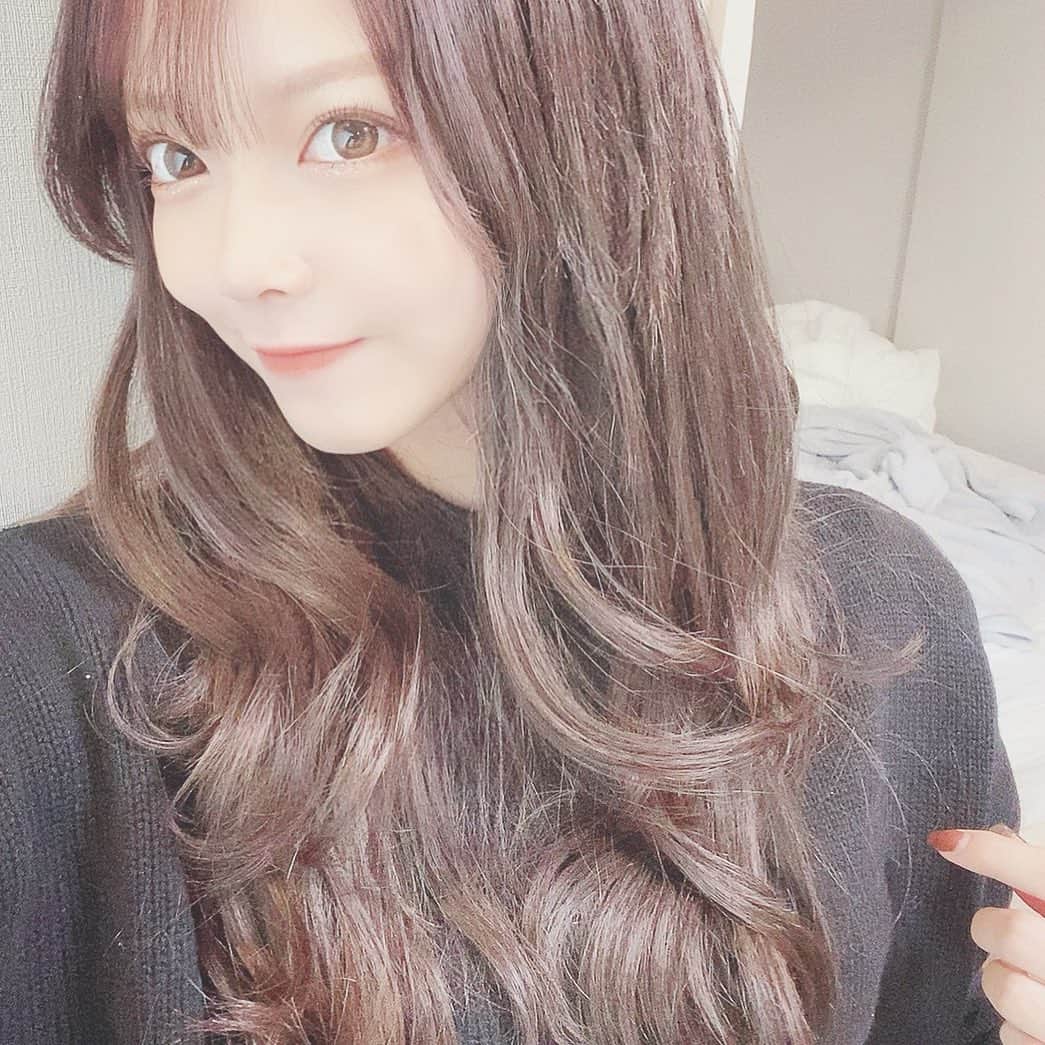 仲本莉絵瑠のインスタグラム：「こんにちは❗️ 今日もみなさん頑張りましょう❗️ てか休日やな❗️手洗いうがいしっかり❗️」