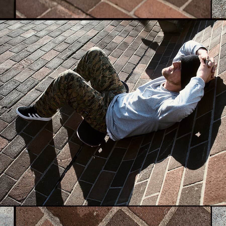のインスタグラム：「ADIDASからDENNIS BUSENITZ（デニス・ブセニッツ）の新しいシグネチャーモデルBUSENITZ VULC 2、ベーシックモデルの CAPUS ADV、PRO MODEL が入荷しました！！ BUSENITZ VULC 2は好評だった前作をリメイクしクッション性や耐久性が向上、新しいパターンのソールは急ブレーキにもしっかり対応します💥 @adidasskateboarding  #adidasskateboarding #skateboard #skateboarding #skater #カリフォルニアストリート #カリスト #スケートボード #スケボー #スケーター #californiastreet #calst」