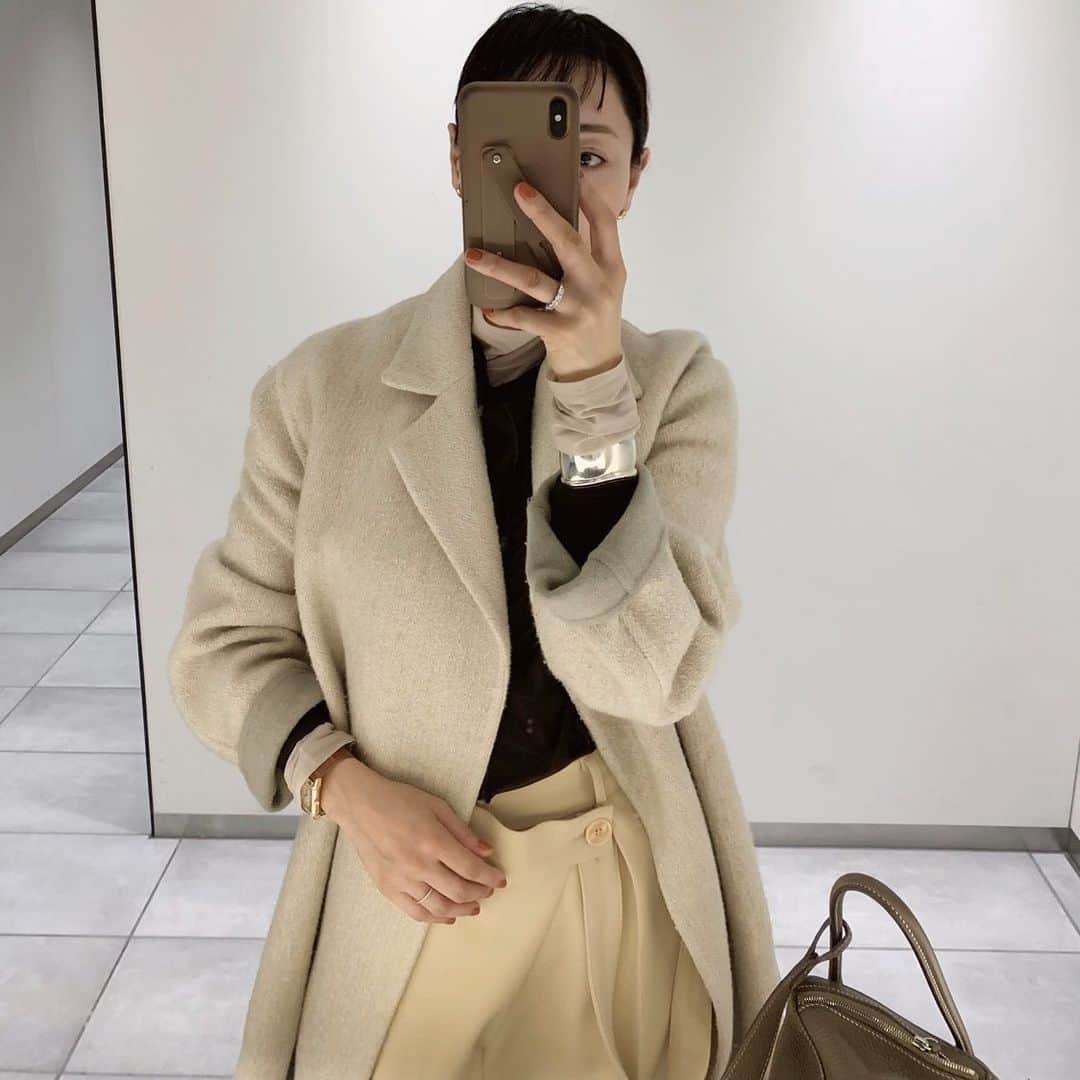 大塚良子のインスタグラム：「Hello tokyo:) #1weekvisitor #tokyo #shortstay #visit  コロナウィルスによるアメリカの警戒レベルがどんどん引き上がってるので日本からNYへ戻れなくなったらどうしようとちょっとハラハラ。 花粉で目は充血するし、 大変な時期に来たねって何回も言われる。 自己管理気を付けましょう！」