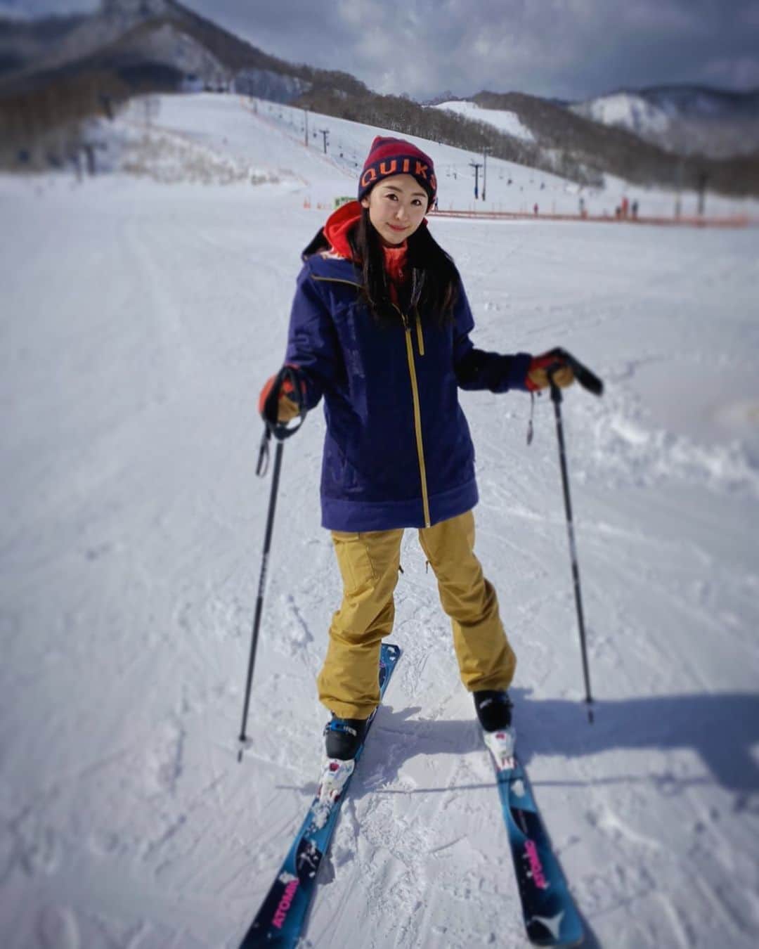 三輪晴香さんのインスタグラム写真 - (三輪晴香Instagram)「スキー⛷ #撮影 #雪国 #実は #2回目 #こけまくり😂 #スキー女子」2月24日 17時22分 - miwamiwa4010
