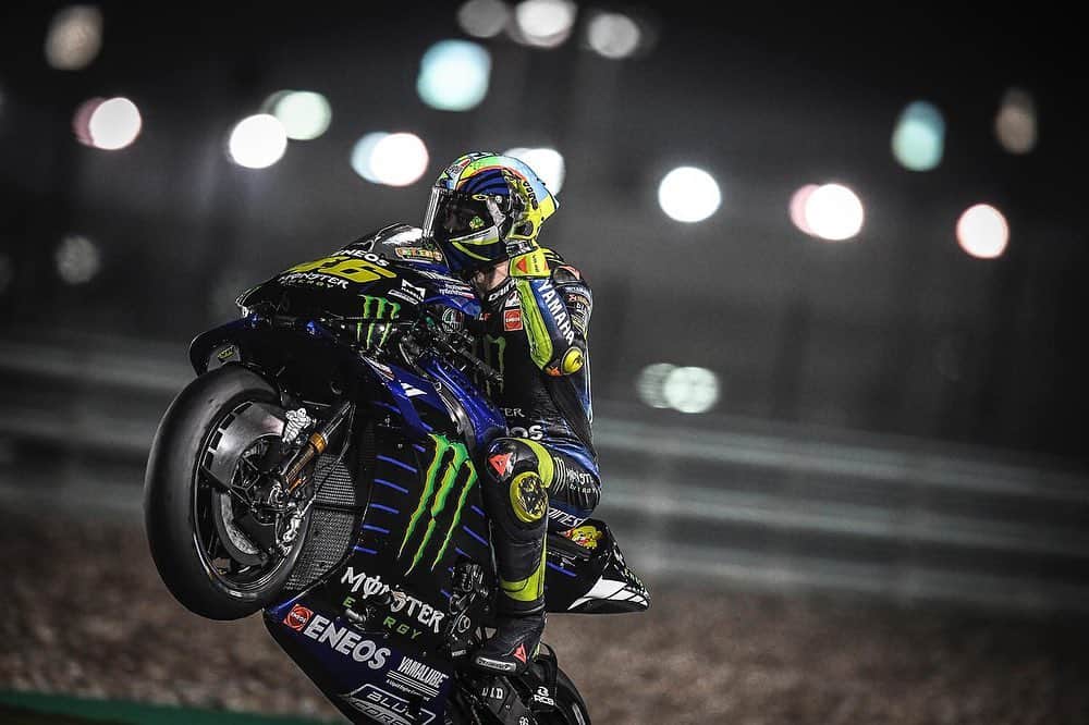 バレンティーノ・ロッシさんのインスタグラム写真 - (バレンティーノ・ロッシInstagram)「Losail circuit,Qatar MotoGp test,day2 📸 @gigisoldano @falex79」2月24日 18時06分 - valeyellow46