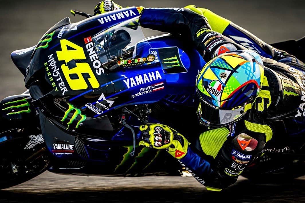 バレンティーノ・ロッシのインスタグラム：「Losail circuit,Qatar MotoGp test,day2 📸 @gigisoldano @falex79」