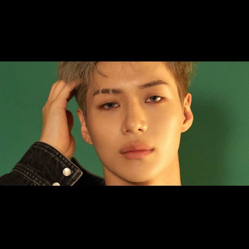 SHINeeのインスタグラム：「Taemin reveals he's working on multiple solo comeback albums + that his music and choreography style will change」