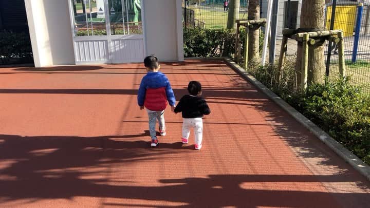 のインスタグラム：「So great to have them both back at home ! Okaeri #brotherandsister #兄弟#niketokyo #nike」