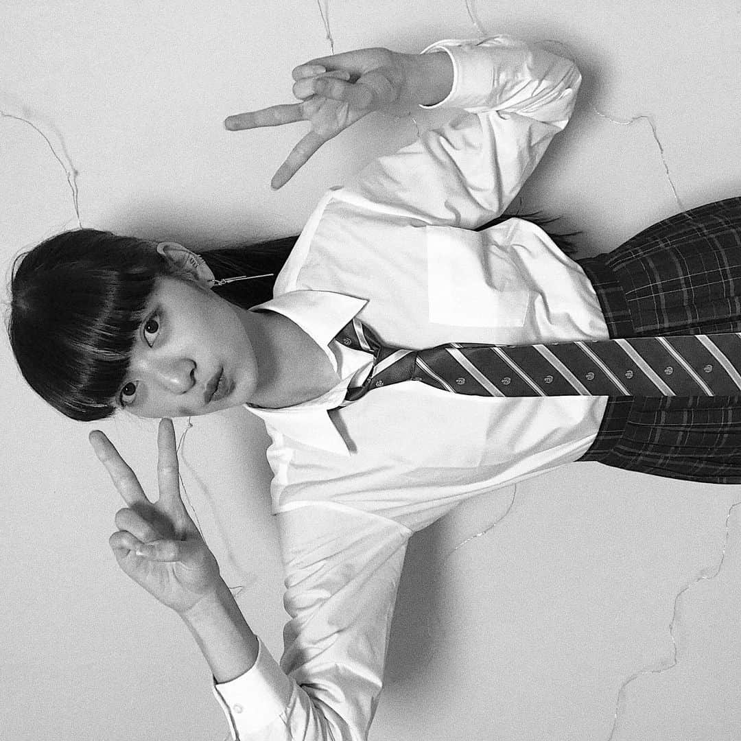 夏目璃乃さんのインスタグラム写真 - (夏目璃乃Instagram)「・ ・ なんちゃって制服｢⸜❤︎⸝‍｣ ・ ・ 春からJKだあああ☜ ・ ・ #夏目璃乃 #中学生 #なんちゃって制服 #春 #jk」2月24日 18時33分 - natsume_rino