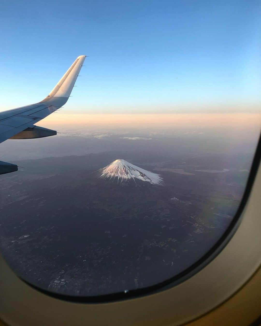 SAKURAさんのインスタグラム写真 - (SAKURAInstagram)「急に富士山とか載せちゃうからね！ . #mtfuji #🇯🇵」2月24日 18時39分 - sakura_____julia