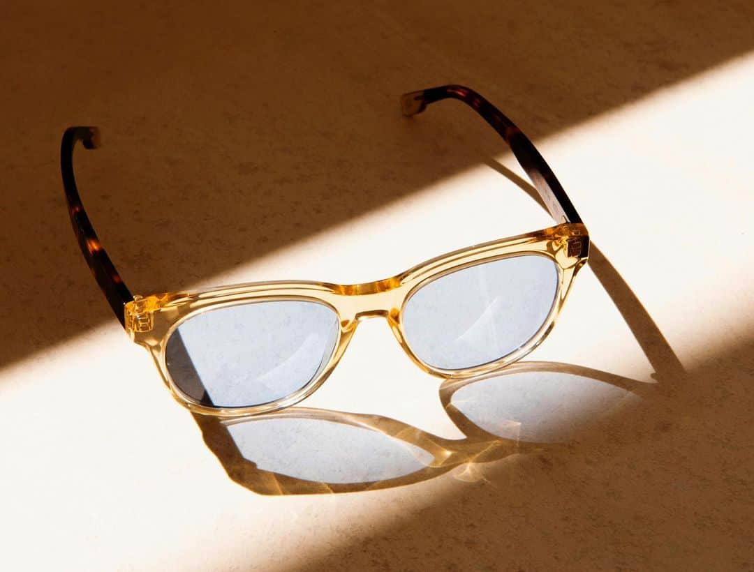 Meganさんのインスタグラム写真 - (MeganInstagram)「Zanzan RIZZI amber sunglasses with pale blue lenses 🕶 #zanzaneyewear #sunglasses #eyewear #handmadeinitaly 📷 @kirstinsinclair」2月24日 20時07分 - zanzan_domus