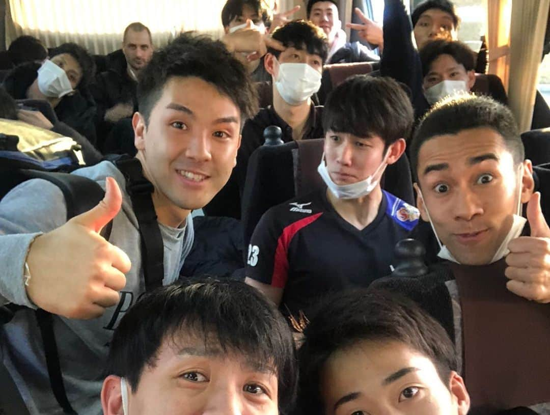 藤中優斗 さんのインスタグラム写真 - (藤中優斗 Instagram)「・ ・ 24勝目！ 応援ありがとうございました。 ・ あとひとつ。 Go! stings! ・ ・ ・ #vリーグ #jtektstings #vリーグはバレーだよ」2月24日 20時23分 - yu__to__01