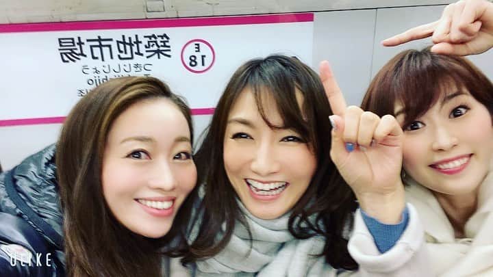 小松千絵さんのインスタグラム写真 - (小松千絵Instagram)「先日、RSK時代の先輩 守口さん大寺さんとご飯に行きました♪  岡山を離れても会ってくれて、悩みを聞いてくれる先輩を持ってとても幸せです（と毎回言っている😎） イベリコ豚のしゃぶしゃぶ美味しかった〜♪ #2枚目3枚目は #工藤静香さんのあの振付 #わかりますかね笑 #何の話題からこの振りをしたんだっけ #アナウンサー #先輩 #後輩 #岡山 #RSK #山陽放送 #イベリコ豚 #しゃぶしゃぶ #イベリコ豚しゃぶしゃぶ #守口香織 #大寺かおり #小松千絵」2月24日 20時50分 - komao_chie