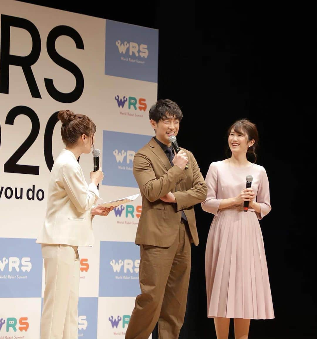 杉本雛乃さんのインスタグラム写真 - (杉本雛乃Instagram)「少し前ですが... WRS2020(World Robot Summit)の応援サポーターに 正式に就任しました🤖✨ . アンバサダーに就任されたディーン・フジオカさんと、 開催地の一つである福島県南相馬市で就任式に出席しました。 これから8月、10月の本番に向けて、 ディーンさんと共に大会を盛り上げていけるよう頑張ります💕 . MCは富永さん✨ 東大王でも活躍されている富永さんに、、お会いできてとっても嬉しかったです☺️ . #wrs #南相馬市」2月24日 21時03分 - hinano_sugimoto