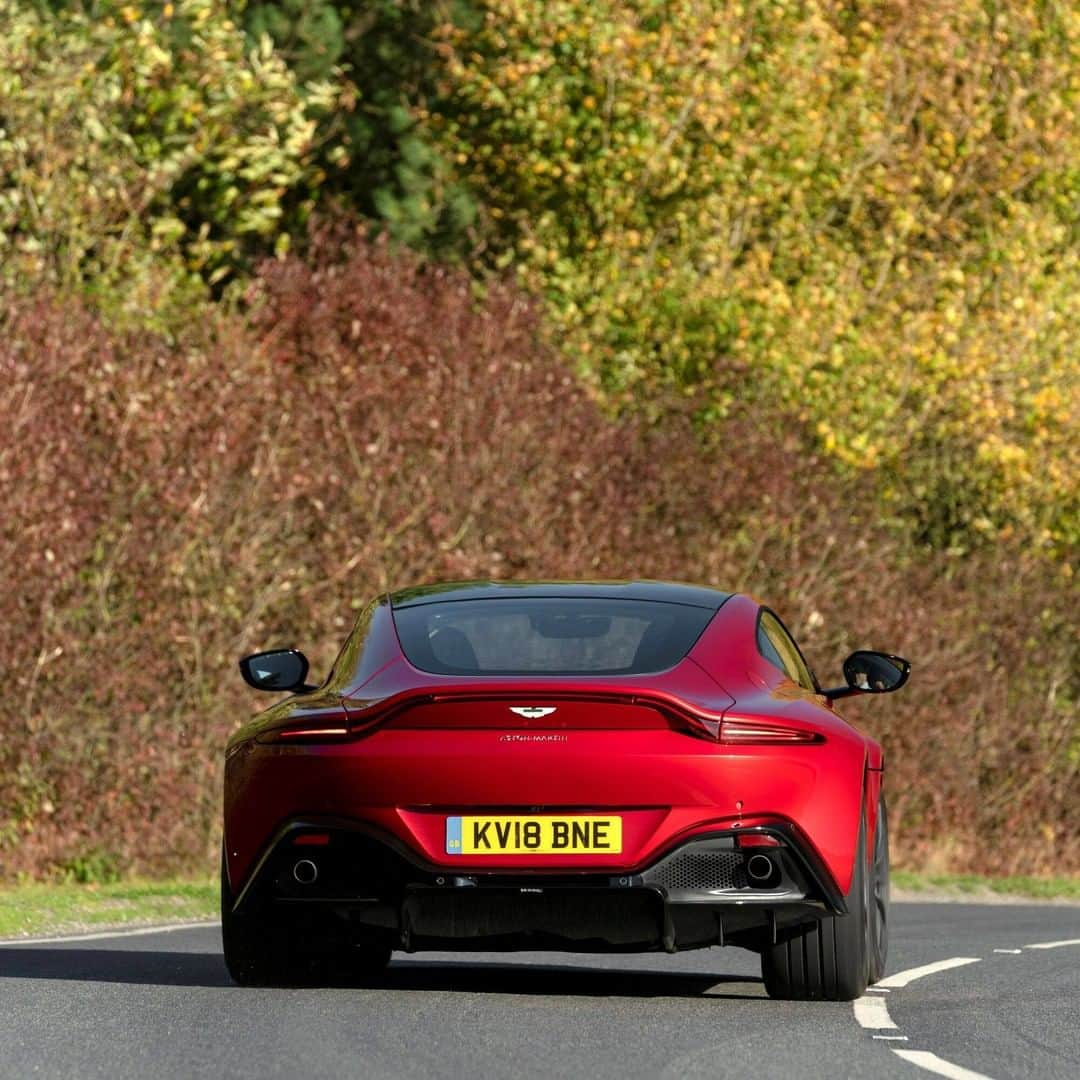 アストンマーチンさんのインスタグラム写真 - (アストンマーチンInstagram)「Mirror image.  The technology that powers Vantage’s great performances on the track is used to provide a fantastic experience behind the wheel of our road-going model.  #Vantage  #AstonMartin #BeautifulWontBeTamed」2月24日 21時00分 - astonmartin