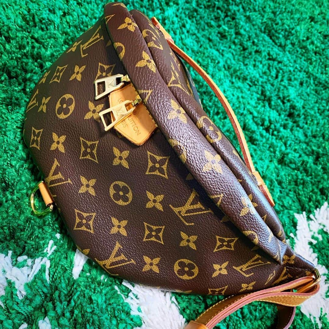 イルマニアさんのインスタグラム写真 - (イルマニアInstagram)「MY LV🤎BUM BAG❤️ @louisvuitton  #louisvuitton #lv#lvbag#bumbag#monogram」2月25日 7時15分 - mcma0821