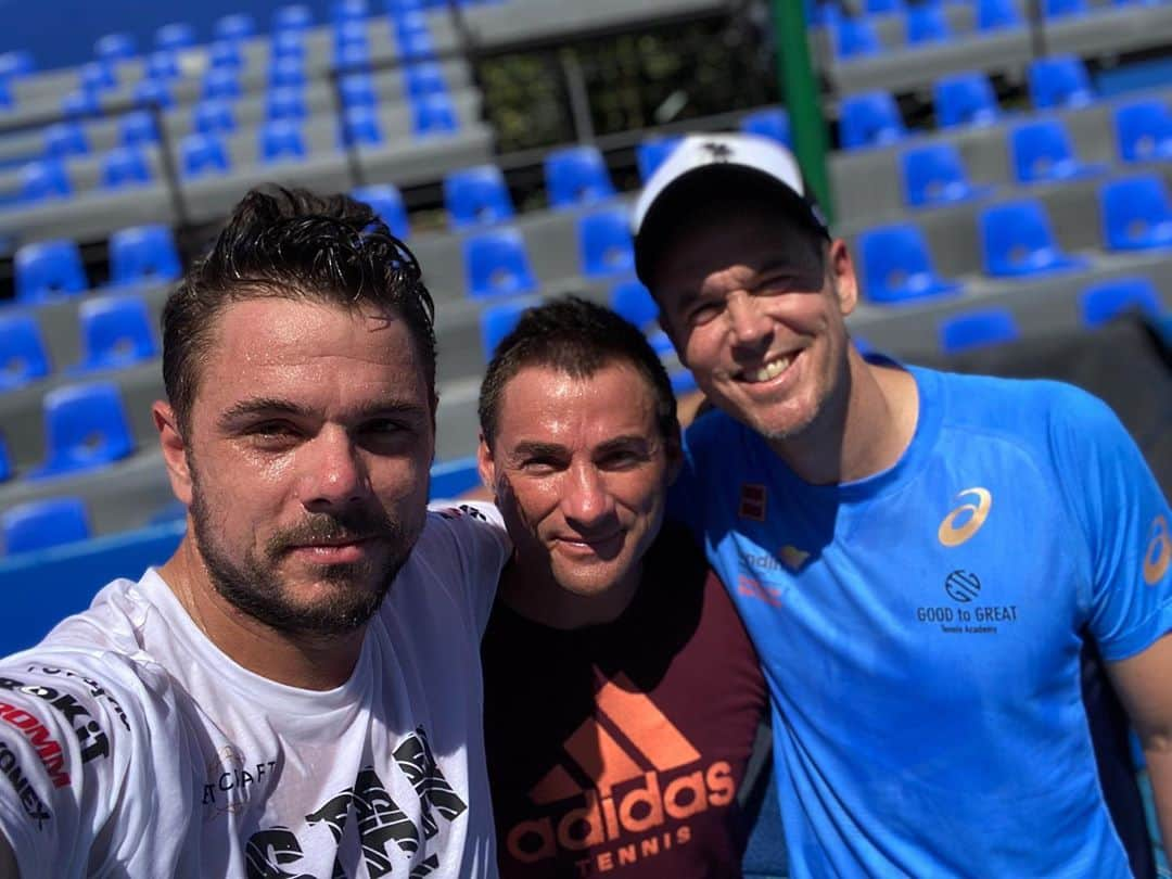 スタニスラス・ワウリンカさんのインスタグラム写真 - (スタニスラス・ワウリンカInstagram)「Starting tonight 8pm against @bigfoe1998 @abiertomexicanodetenis ! 🎾🇲🇽☀️ #acapulco #team #letstart」2月25日 7時21分 - stanwawrinka85