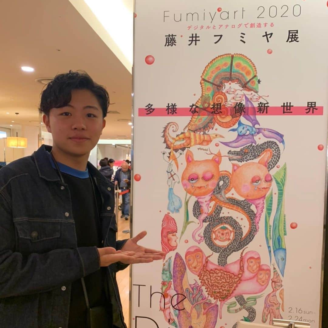 モモコさんのインスタグラム写真 - (モモコInstagram)「フミヤくんの個展に行きました。 時間がぜんぜん足らない！ ゆっくり観たら、5時間いれそう！ アーティストどころか画家やね！！ 素晴らしい💕買いたくなっちゃった。 ミラー、買いました😊  実は、長男も東京の個展に行ってました。  #ハイヒールモモコ #👠 #👠🍑 #CHANEL #シャネラー #グルメ #藤井フミヤ展 #フミヤート #個展 #阪急うめだ本店」2月25日 8時23分 - highheel_momoko