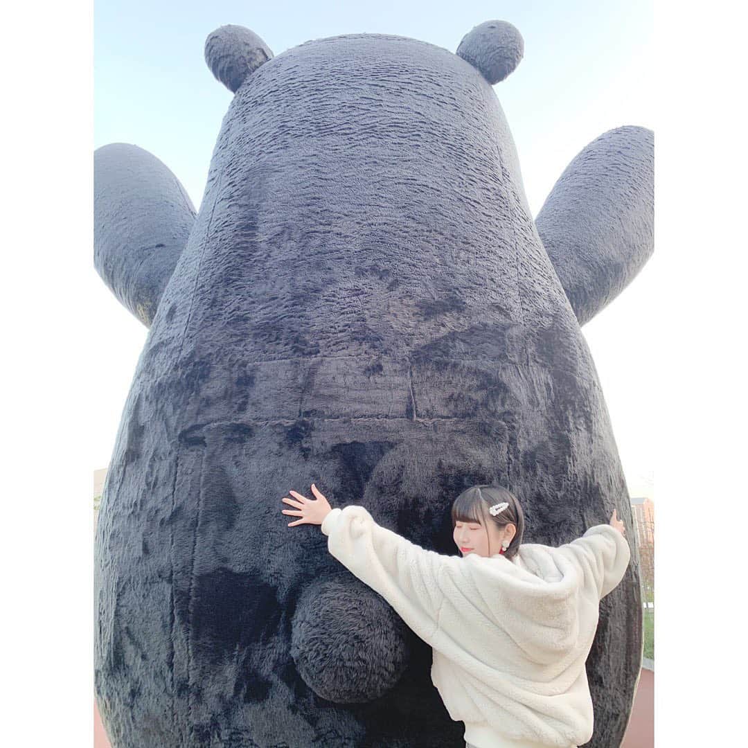 井上瑠夏のインスタグラム：「おっきい背中🥺💕💭 . .  #サクラマチクマモト  #熊本 #くまモン  #熊本紹介 #熊本行ってみるーちゃん」