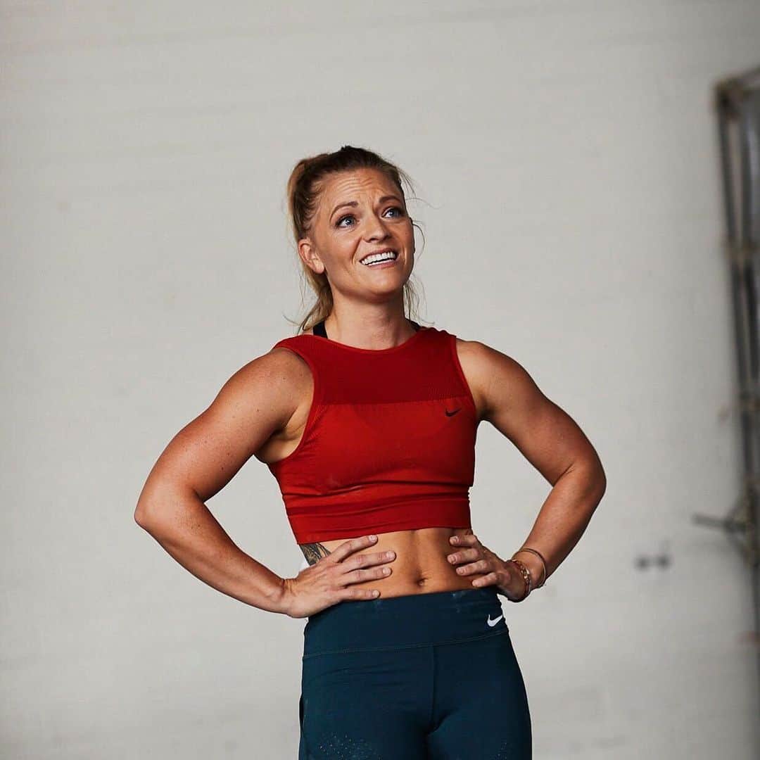 モーガン・キングのインスタグラム：「Wake up to see your weeks program mood.」