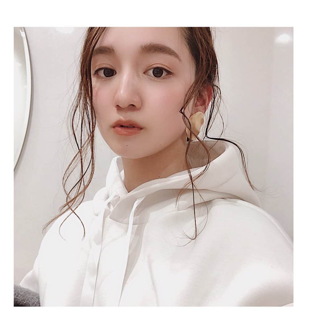 yuinaさんのインスタグラム写真 - (yuinaInstagram)「今日あったかくて、やっとこのパーカー着れた〜♡ macのインパルシブもいい感じや〜 #spickandspan  #instafashion  #spring  #selfie #mac #l4l #japan #instalike  #ngt48」2月25日 0時46分 - yuina_xg