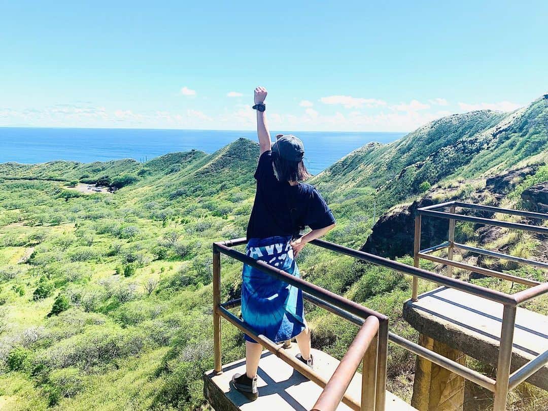 のインスタグラム：「Happy Birthday🎂to me!!💞2020.2.24  #hawaii🏝🌈✨ #diamondhead⛰🔥 #onepiece #×✨」