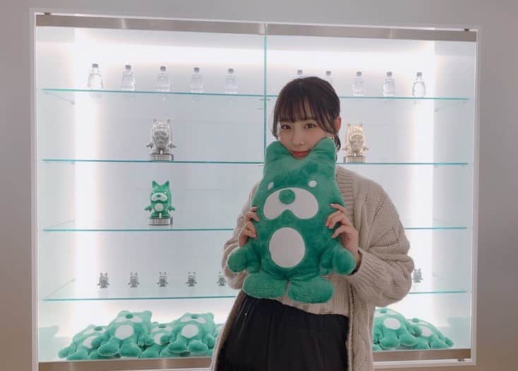 のインスタグラム：「Abemaさんで取材をしていただきました。  これ以上今は何も言えない。 たぶん言ったら色々溢れちゃう🙊 感情がパンクした日です。 この興奮を早く誰かと共有したい！ 情報解禁が待ち遠しい〜！！ ・ 1日の中で地味にヘアチェンしてみてます。 といっても私は結んだだけ✌︎ #abema #secret #happy #ponytail」
