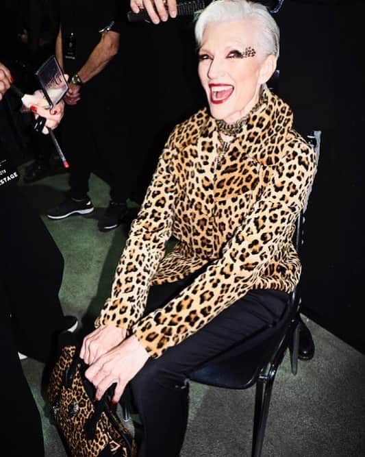 エレン・ヴォン・アンワースさんのインスタグラム写真 - (エレン・ヴォン・アンワースInstagram)「Backstage with the wonderful @mayemusk ❤️❤️❤️ who killed it in her 7 inch heels 👠」2月25日 2時54分 - ellenvonunwerth