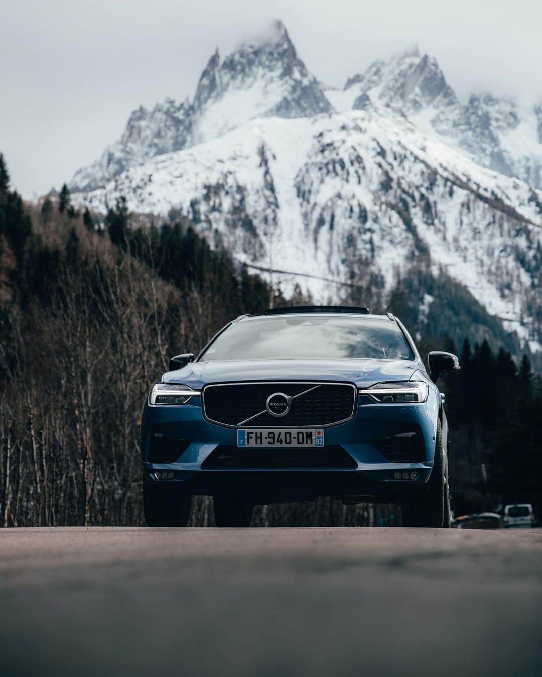 Enzo Cariniさんのインスタグラム写真 - (Enzo CariniInstagram)「I enjoy every minute behind the wheel of this awesome thing 🏔 @volvocarfr #xc60」2月25日 3時40分 - enzo_carini