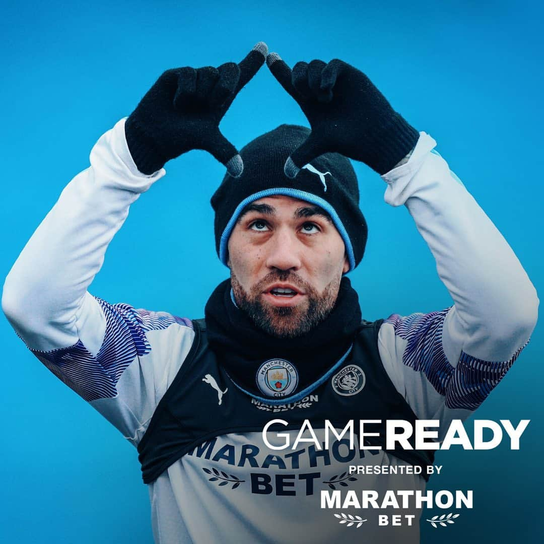 マンチェスター・シティFCさんのインスタグラム写真 - (マンチェスター・シティFCInstagram)「GEARING UP ⚙️ ⠀ ⠀ ⠀ #ManCity #UCL」2月25日 3時42分 - mancity