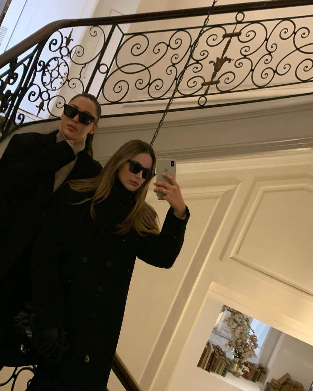 Mathilde Goehlerのインスタグラム：「Partners in life and Paris」